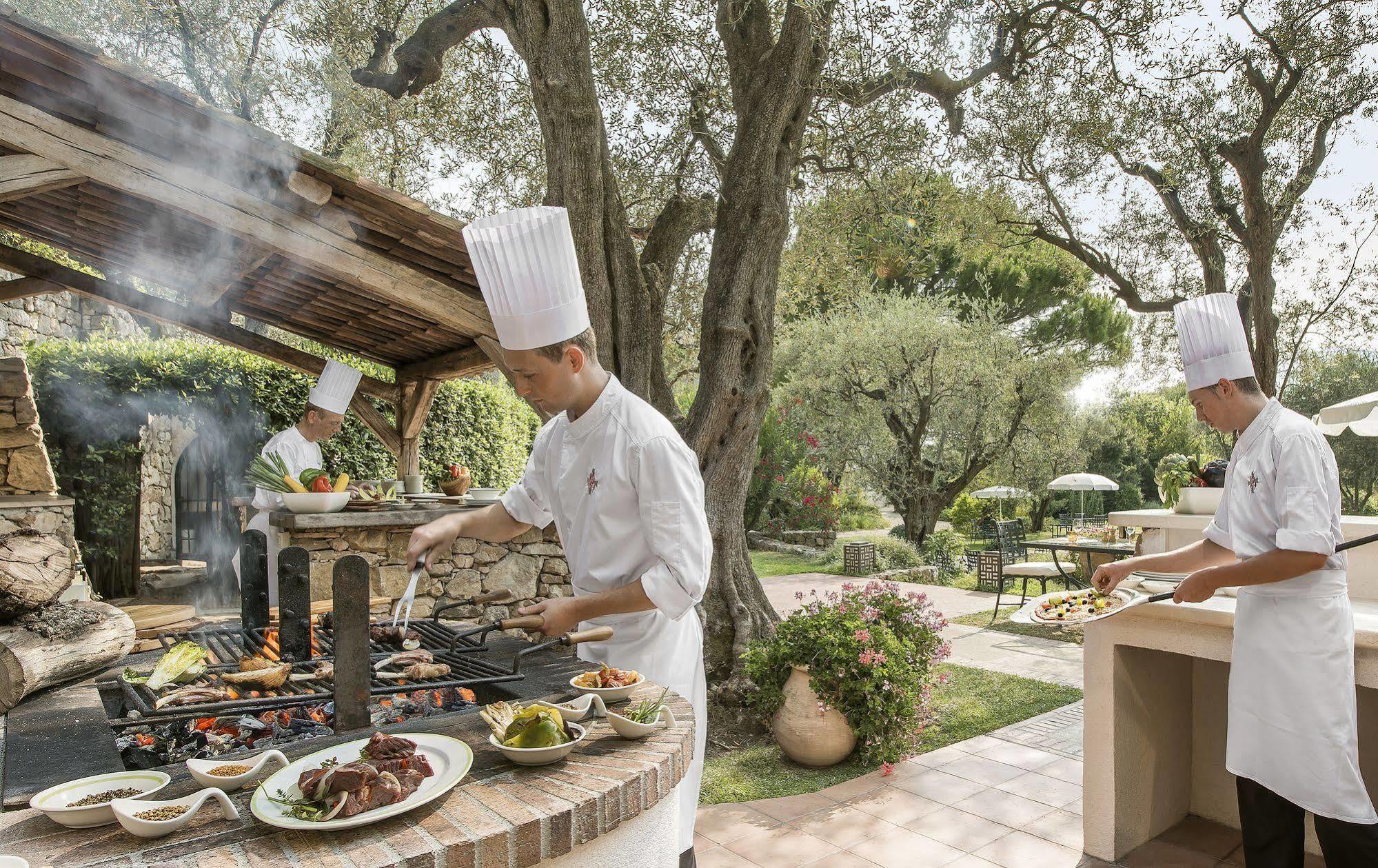 Chateau Saint-Martin & Spa, Oetker Hotels Vence Esterno foto